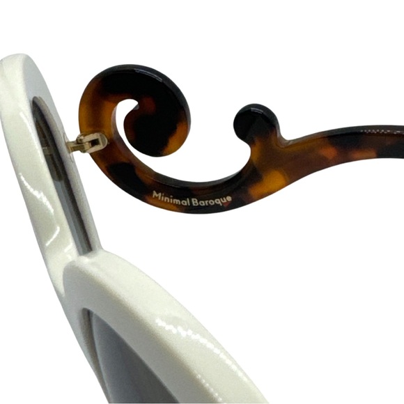 PRADA Sunglasses 😎 - Picture 15 of 17